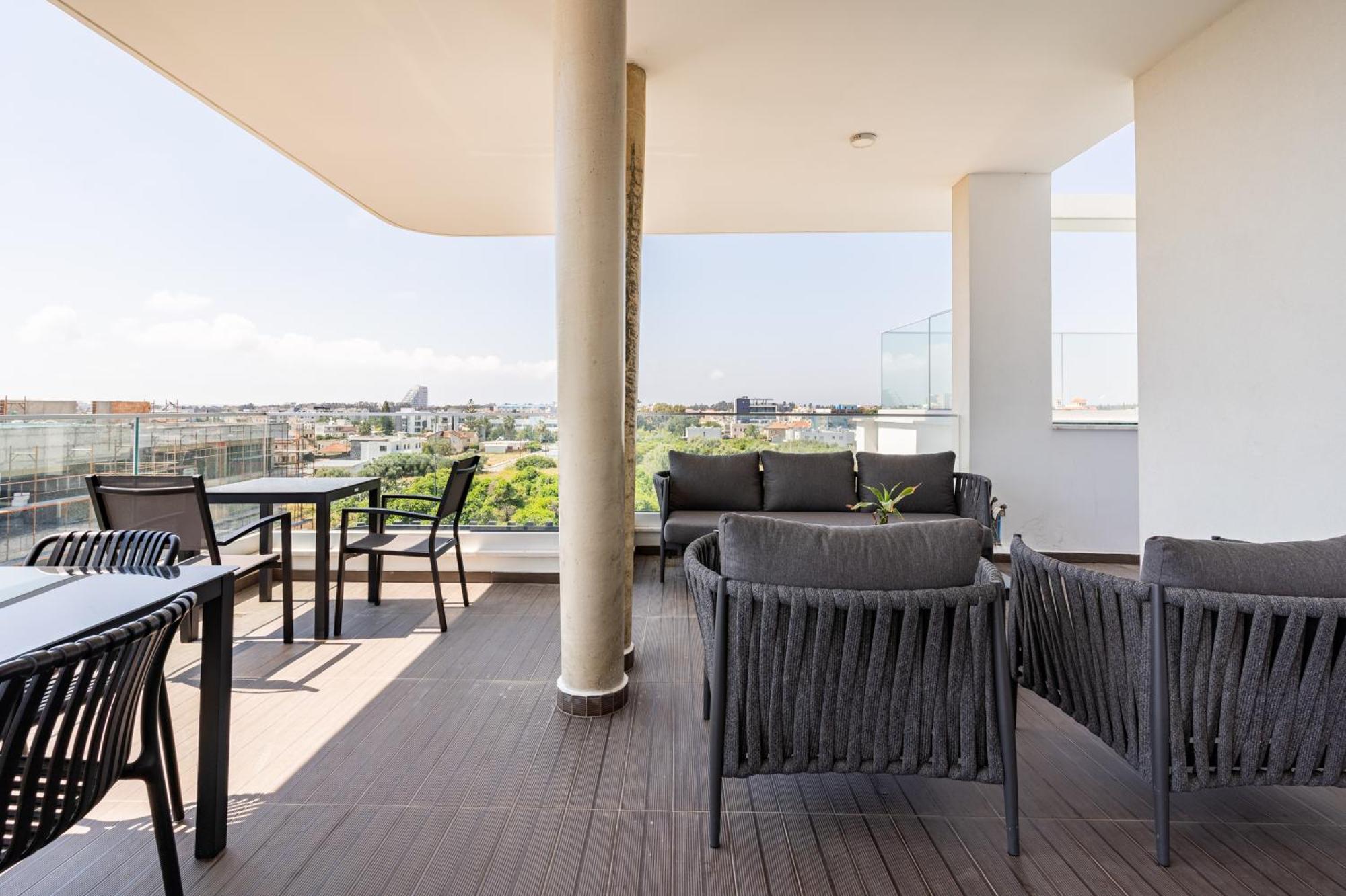 Yamas Urban Living Zakaki Pool Penthouses & Apartments Лимасол Экстерьер фото